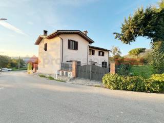 Villa in vendita a rieti via abruzzi , 2