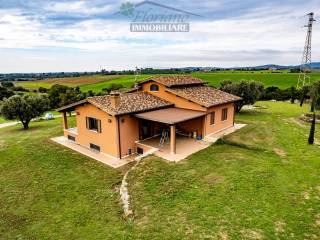 Villa in vendita a montalto di castro località cacciata grande