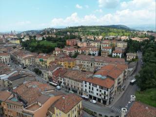 Negozio in vendita a verona via 20 settembre, 117