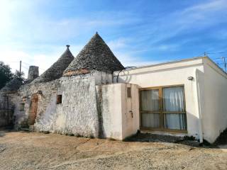 Trullo in vendita a locorotondo contrada cupa