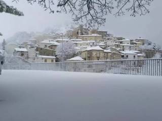 Casa indipendente in affitto a montelapiano cerri