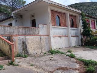 Villa in vendita a montelepre contrada suvarelli