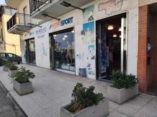 Abbigliamento in in affitto da privato a sant'agata di militello via enrico cosenz, 61