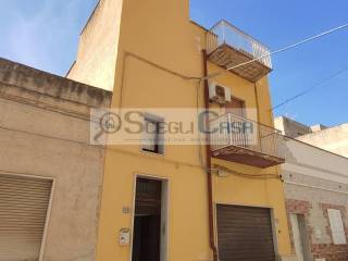 Casa indipendente in vendita a erice via otranto, 13