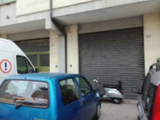 Negozio all'asta a fermo viale nunzi trento