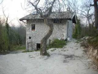 Casa indipendente in vendita a rapino madonna della libera