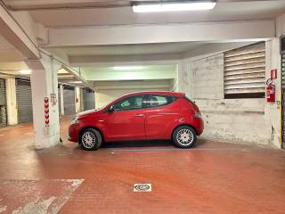 Posto auto in affitto a genova via luoghi santi