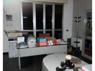 Laboratorio all'asta a merate via laghetto, 9, 23807 merate lc, italia