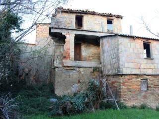 Colonica in vendita a venarotta 