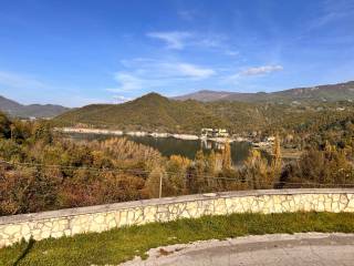 Casa indipendente in vendita a pescorocchiano vallececa