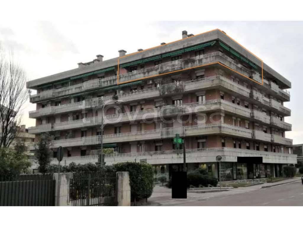 immagine annuncio 2 di 12