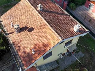 Casa indipendente in vendita a bagnolo piemonte via bergera, 150