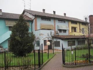 Villa a schiera all'asta a chignolo po via mariotto, 103