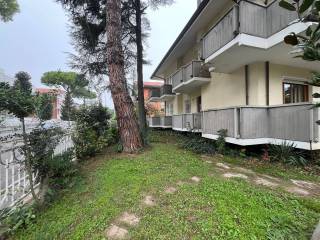 Appartamento in affitto a riccione viale emilia, 64