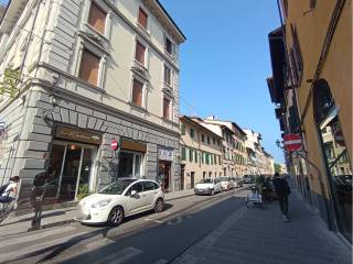 Negozio in vendita a firenze via dell'albero