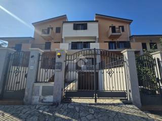 Villa a schiera in vendita a reggio di calabria via fiumarine, 19