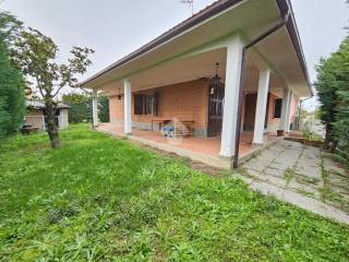 Casa indipendente in vendita ad alessandria via quartieruzzi, 19