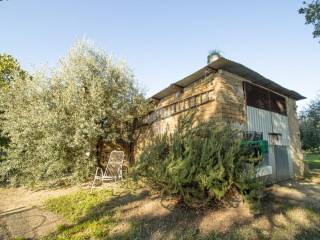 Garage in vendita a selci via rusciano