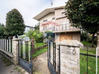 Casa indipendente in vendita a brescello via don luigi sturzo, 4