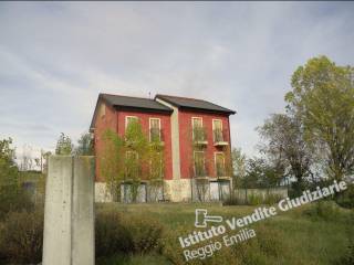 Terreno agricolo all'asta a canossa loc. selvapiana