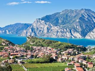 Mansarda in affitto a nago-torbole via gioacchino bertoldi