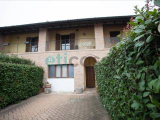 Villa a schiera in vendita a caorso via fornace vecchia 7, caorso, 7