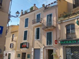 Casa indipendente in vendita a frosinone via camillo benso di cavour, 50