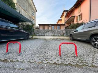 Posto auto in vendita a montichiari via c. battisti, 89