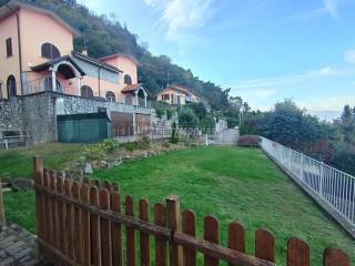 Villa bifamiliare in vendita a belgirate via per magognino 31/b