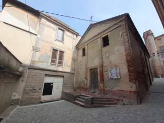 Albergo in vendita a vignale monferrato via aldo bergamaschino