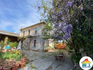 Villa in vendita a trigolo piazza milanesi e frosi