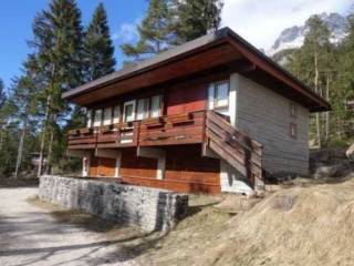 Villa bifamiliare in vendita a borca di cadore via metanopoli