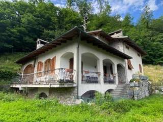 Villa all'asta a bagni di lucca via controneria, 1