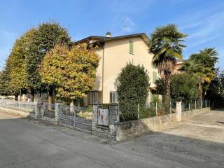 Casa indipendente in vendita a cadelbosco di sopra via mons. romero, 15