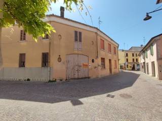 Villa in vendita a bondeno via edmondo de amicis, 34