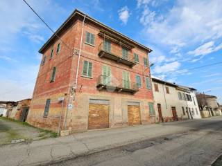 Casa indipendente in vendita ad alessandria via al. sale, 38