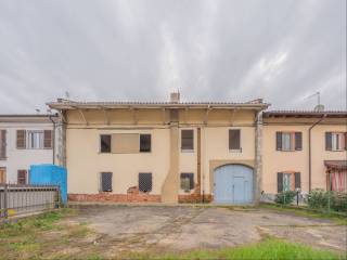 Casa indipendente in vendita ad asti corso casale, 377