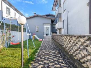 Villa in vendita a rosà via martin luther king, 26