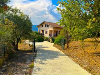 Villa in vendita a san valentino in abruzzo citeriore contrada riparo