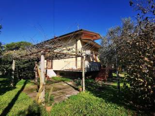 Villa in vendita a carrara 