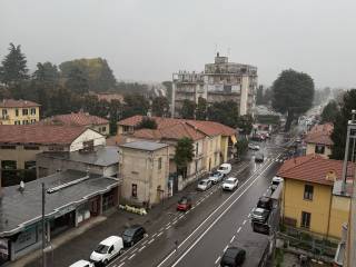 Appartamento in vendita a somma lombardo viale 1 maggio, 2