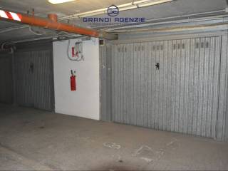 Garage in vendita a parma via luigi e salvatore marchesi