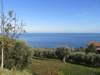 Terreno residenziale in vendita a vasto santa lucia