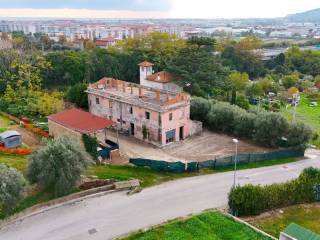 Casa indipendente in vendita a san benedetto del tronto via molveno, 12