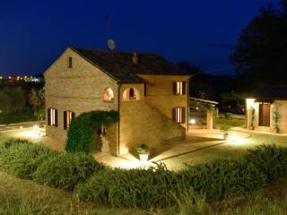 Villa bifamiliare in vendita a montecosaro contrada san giacomo