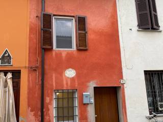 Casa indipendente in in affitto da privato a cortemaggiore via san lorenzo, 113