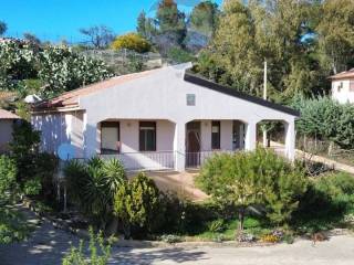 Villa in vendita ad agrigento contrada petrusa, snc