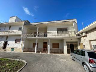 Casa indipendente in vendita a manduria piazza domenico savio