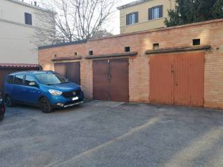 Garage in affitto a ferrara via gian battista aleotti, 11