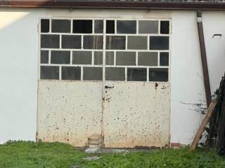 Garage in vendita a occhiobello via gorizia, 26